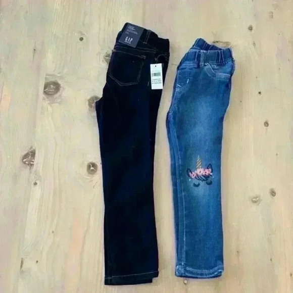 NWT Girls 4T Gap Jeggings Skinny Jeans 2 Pairs - Picture 1 of 6